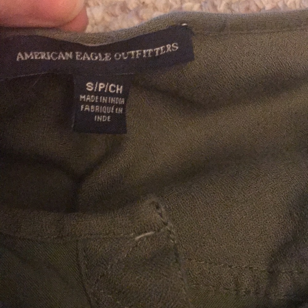 American Eagle Outfitters Olive Green cinch waist roll-up button sleeves - Picture 6 of 6